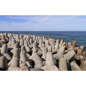Penggunaan Cetakan Tetrapod dalam Proyek-proyek Reklamasi Pantai